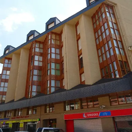 Piso Grande En El Centro De Con Wifi Y Garaje * Jaca