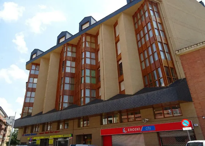 Piso Grande En El Centro De Con Wifi Y Garaje * Jaca