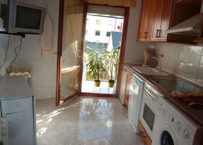 Piso Grande En El Centro De Con Wifi Y Garaje Apartamento Jaca